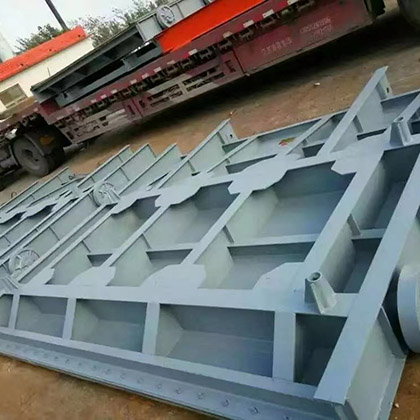 平面定轮钢闸门